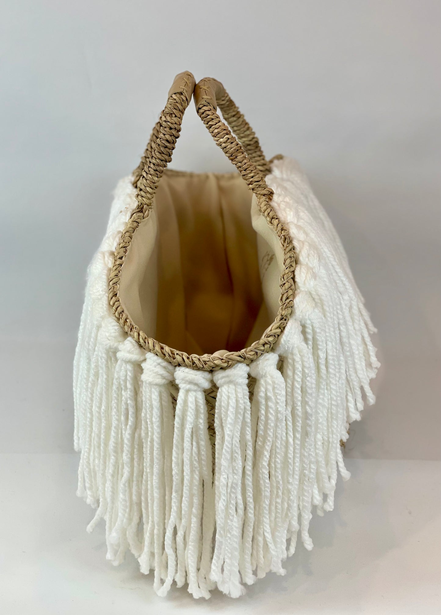 Sicilian coffa with white handcrafted fringes