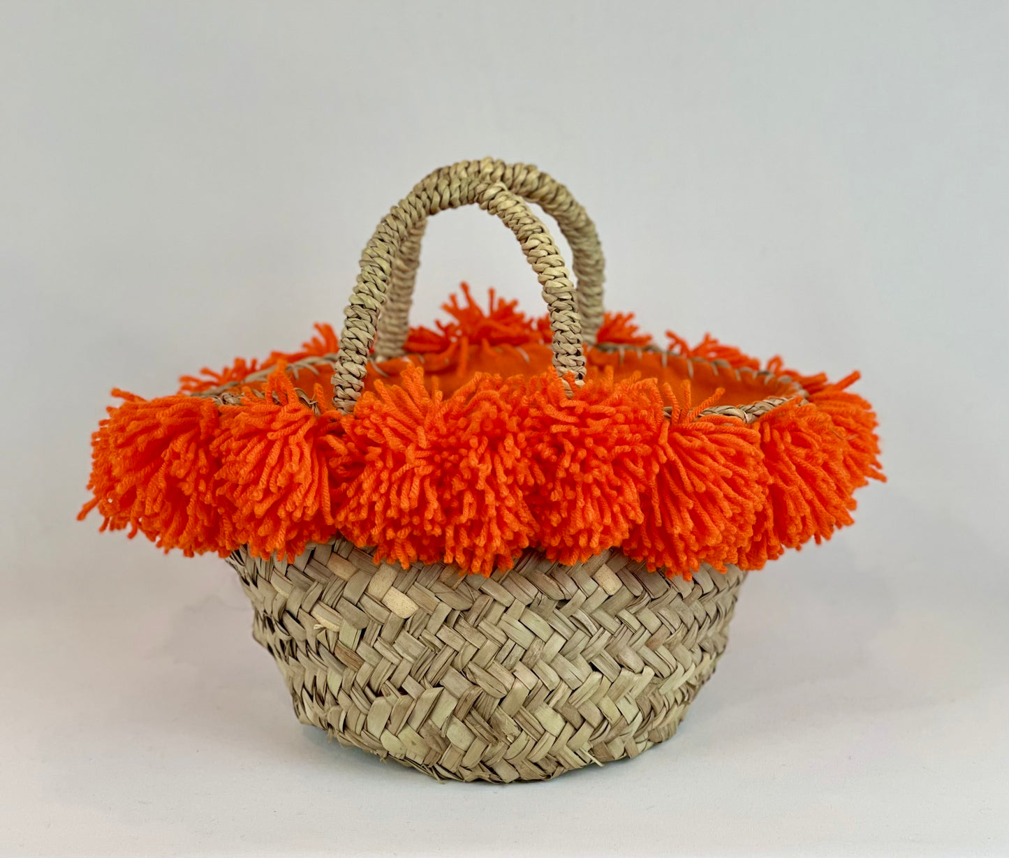 Basket with ceramic Maiden and gold fringes