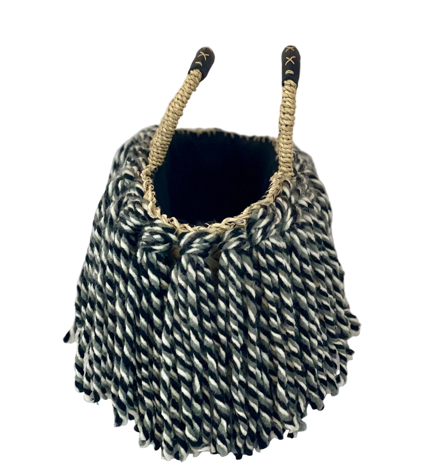 Sicilian coffa with black and grey fringes
