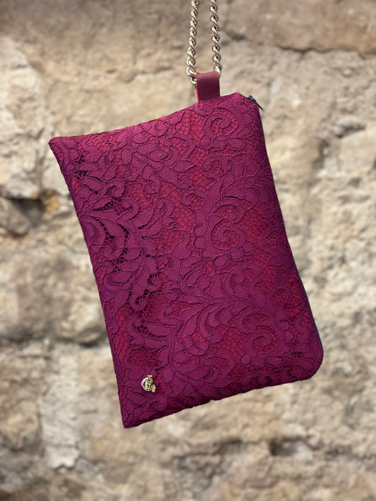 Pochette in pizzo magenta