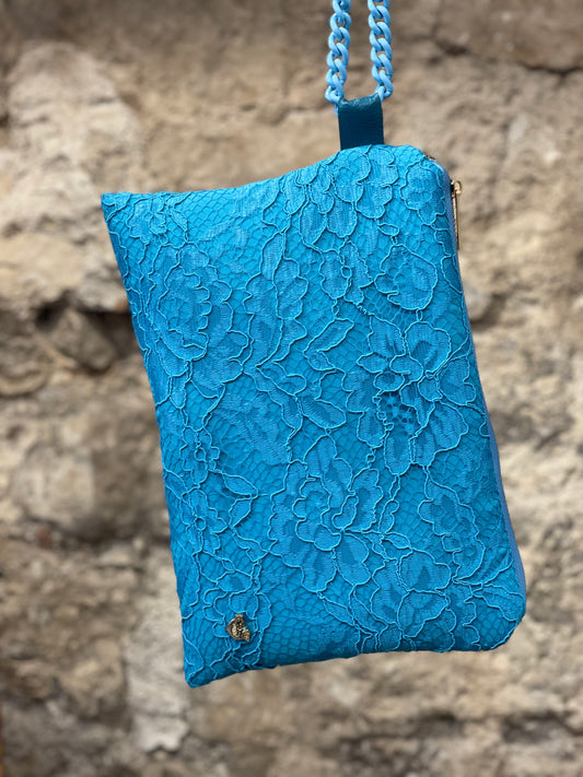 Pochette in pizzo turchese