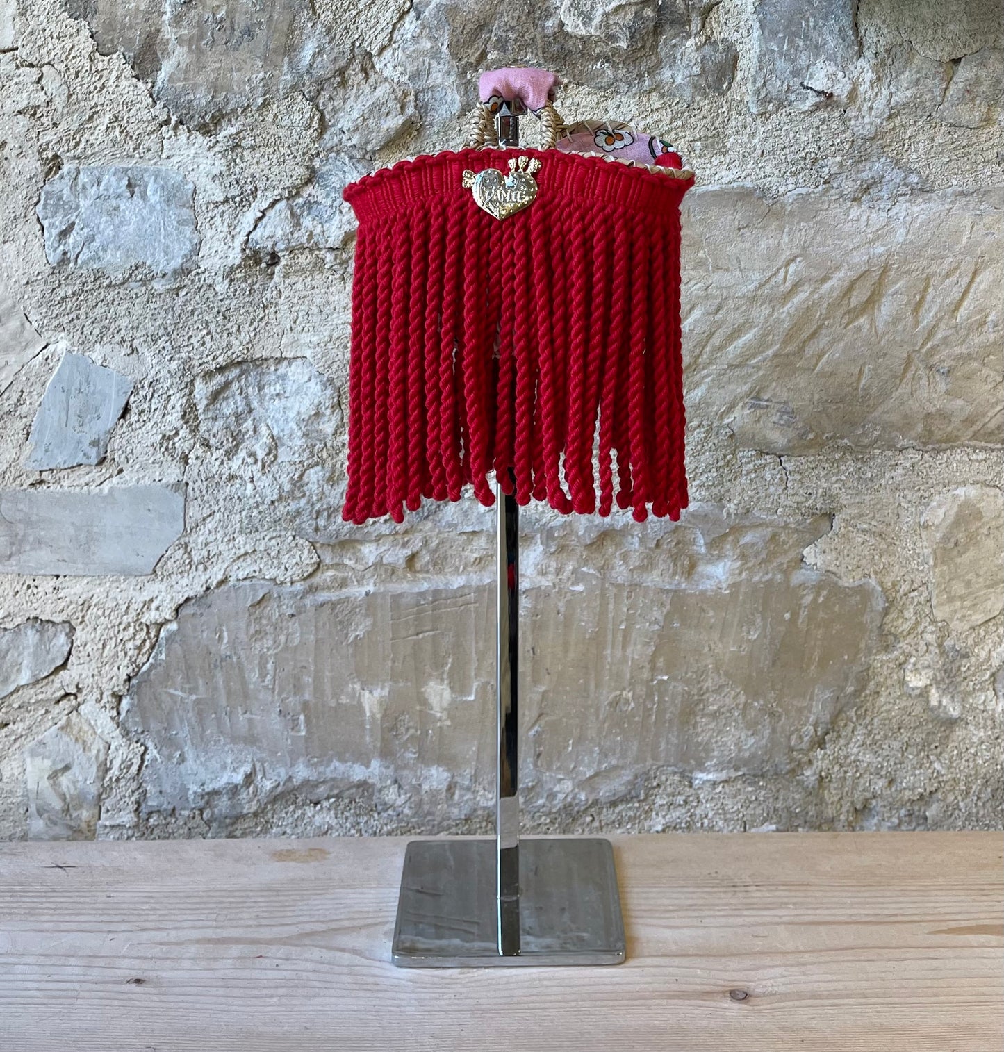 Mini coffa con frange rosso Danié x Alessandro Enriquez