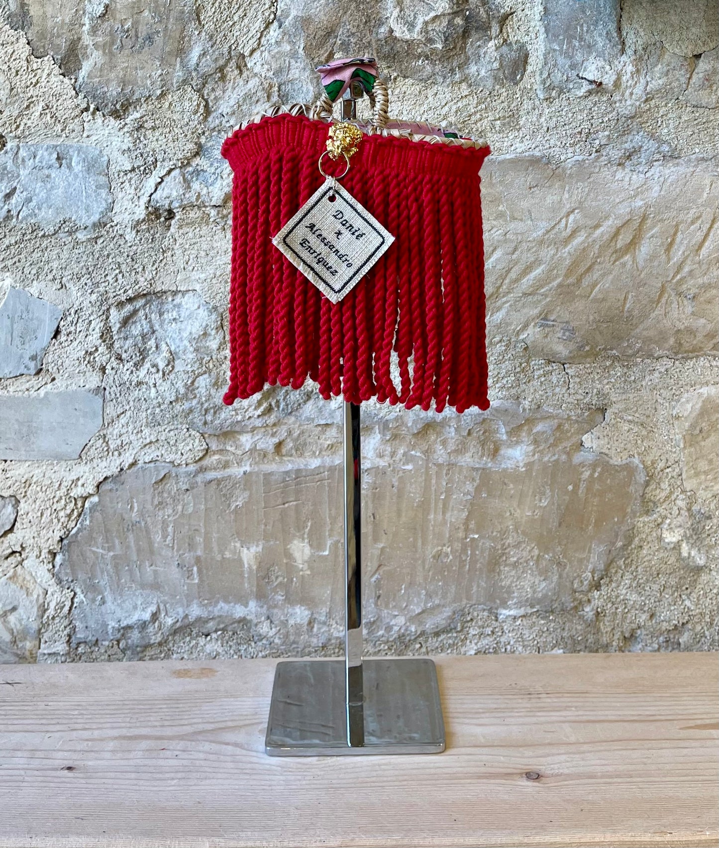 Mini coffa con frange rosso Danié x Alessandro Enriquez