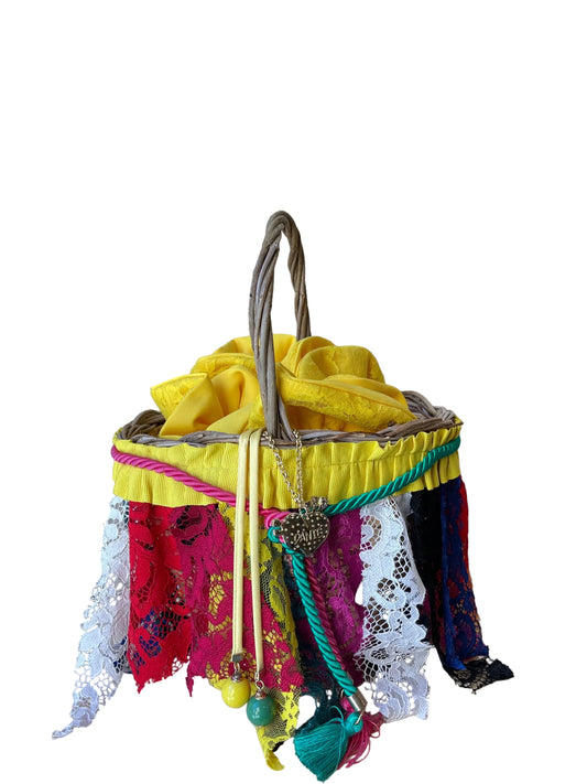 Sicilian Panaro with recycled lace