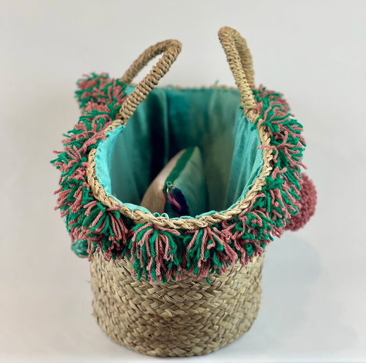 Basket with ceramic Maiden and red sequins