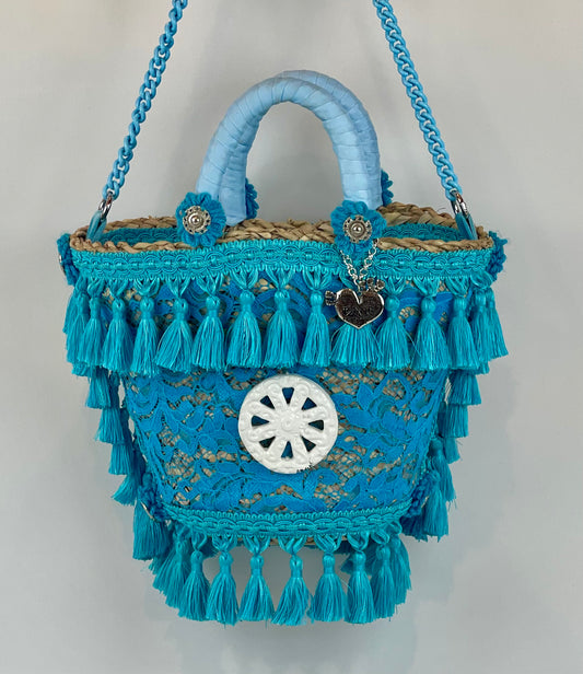 Lace basket with blue wheel ceramic