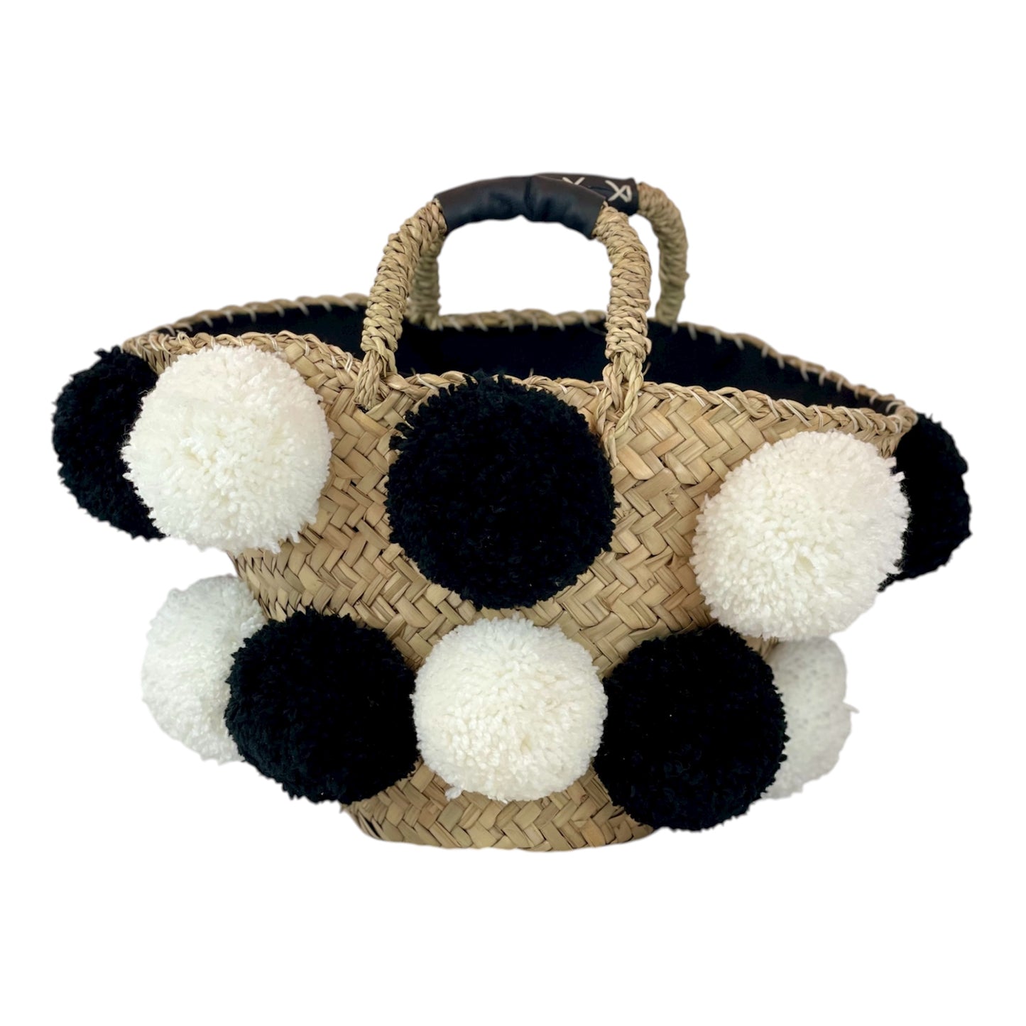 Coffa con pon pon handmade bianco e nero