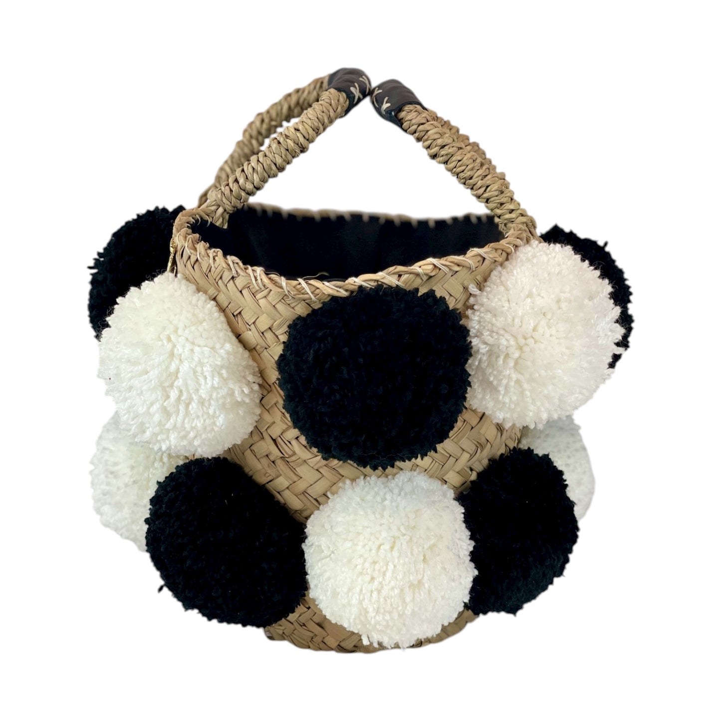 Coffa con pon pon handmade bianco e nero