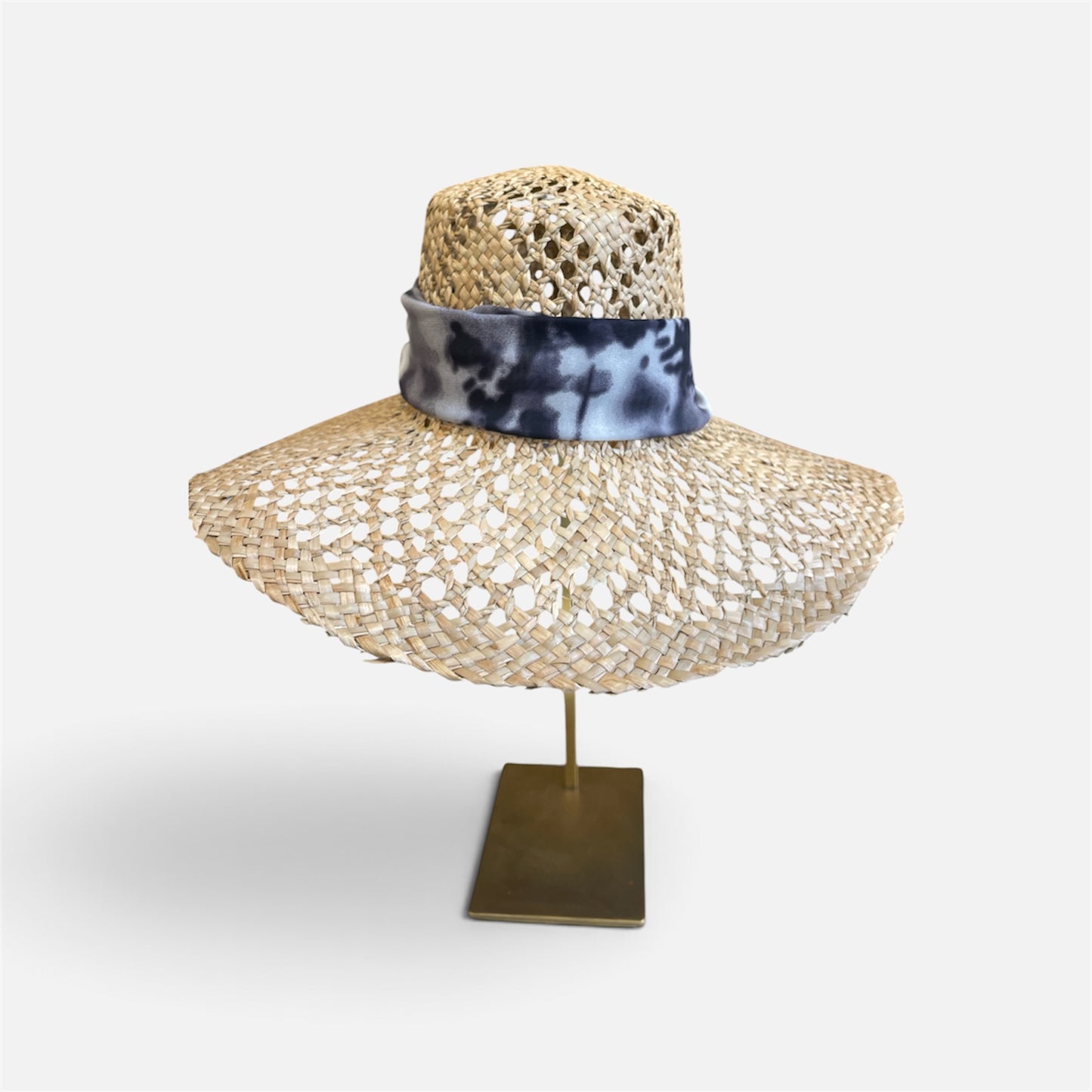 Cappello in paglia con foulard