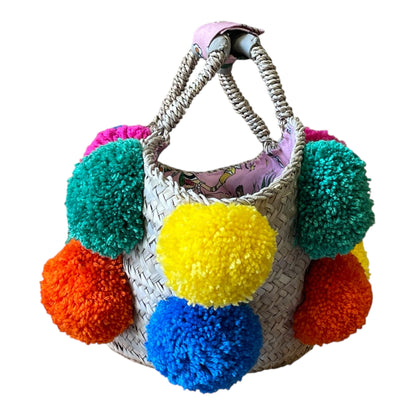 Coffa con pon pon multicolor Danié x Alessandro Enriquez